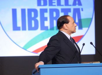 Berlusconi: Israele è sotto assedio, dobbiamo rassicurarla