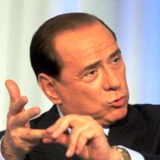 Berlusconi: I problemi non si risolvono scendendo in piazza