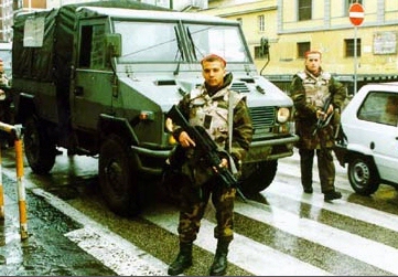 La Russa: I cittadini sono entusiasti dei militari in strada