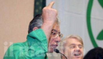 Veltroni: Mi aspetto che Berlusconi, Schifani e Fini condannino Bossi