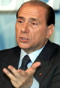 Berlusconi stoppa l’ assegno anti crisi